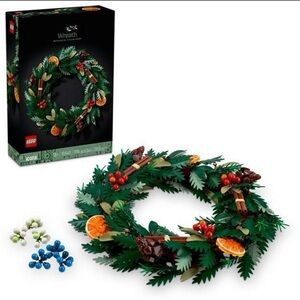 Lego Green Holiday Wreath with Orange and Red Accents